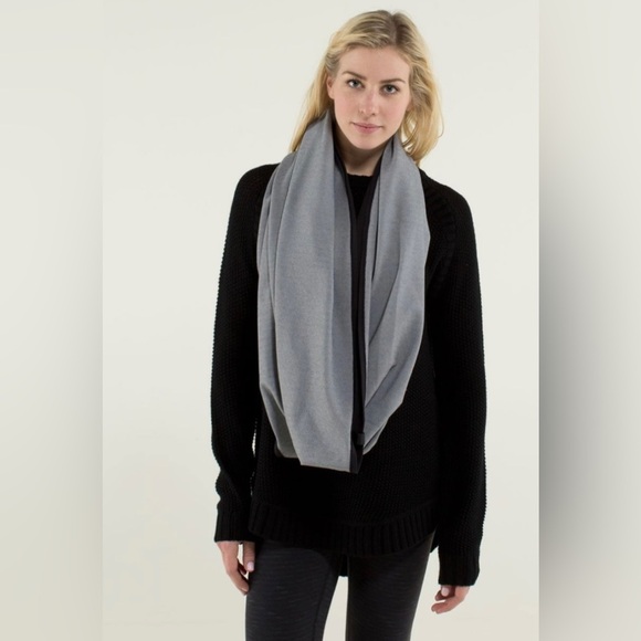 Lululemon Vinyasa Scarf Rulu Wee Stripe Black White / Black - Picture 5 of 9